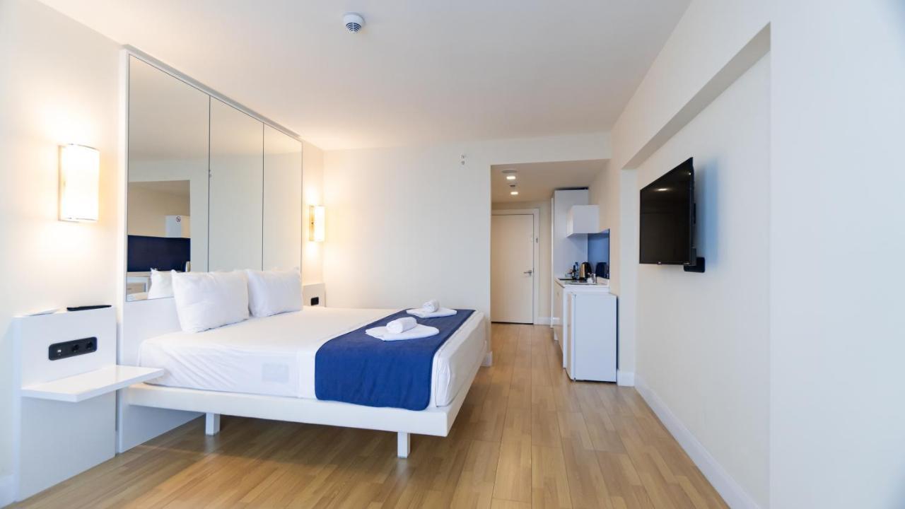 Smart Aparthotel Orbi City 바투미 외부 사진