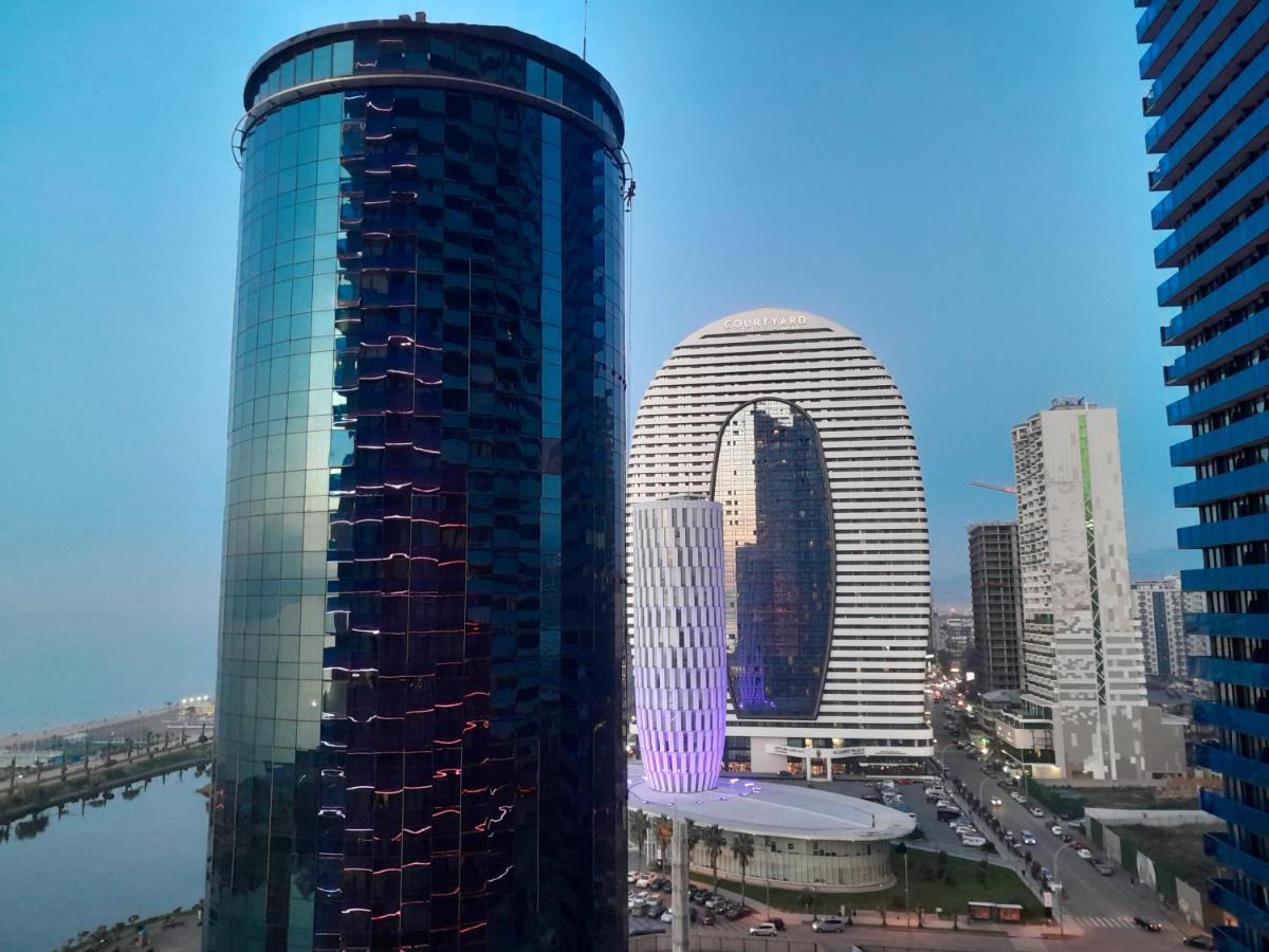 Smart Aparthotel Orbi City 바투미 외부 사진