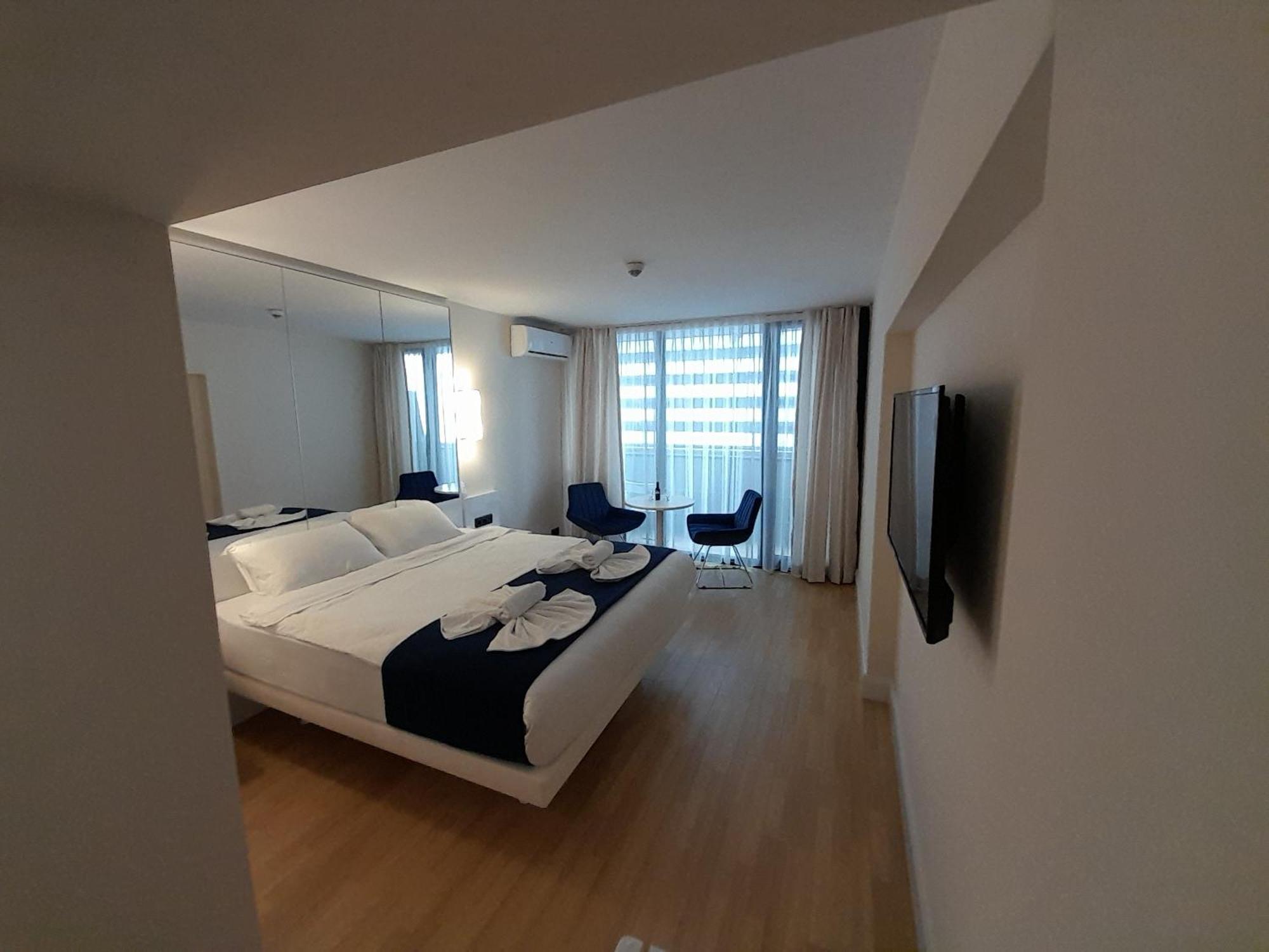 Smart Aparthotel Orbi City 바투미 객실 사진